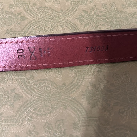 Brown leather with goldtone hardware belt - Picture 6 of 8